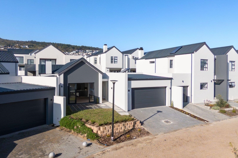3 Bedroom Property for Sale in Dennegeur Western Cape